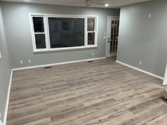 Photo - 7902 S Cameron Ln