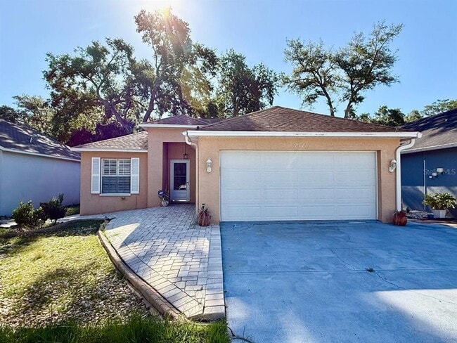 Building Photo - 8711 Busch Oaks St