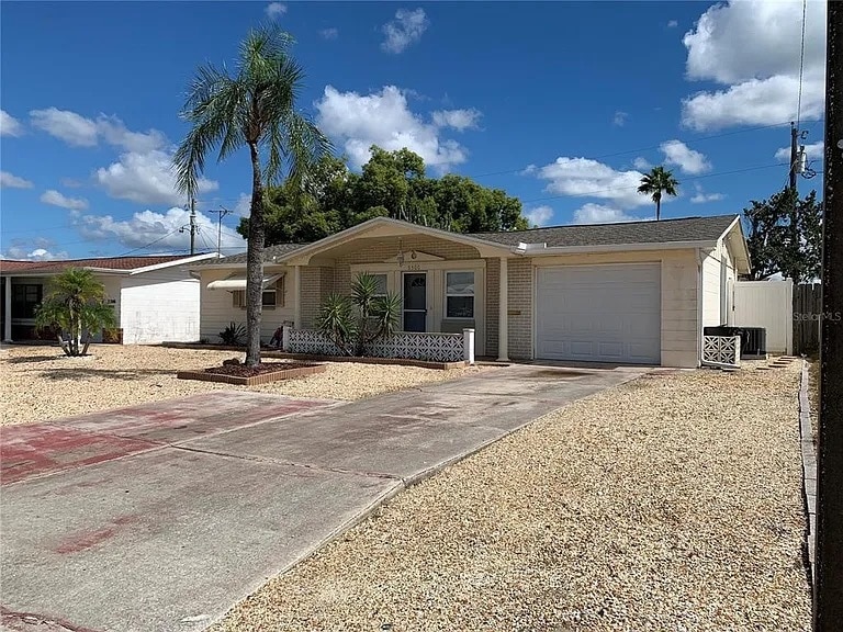 3300 Thorny Ridge Dr