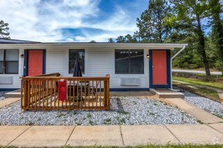 Building Photo - Holly Park Square Apartments Unit 701