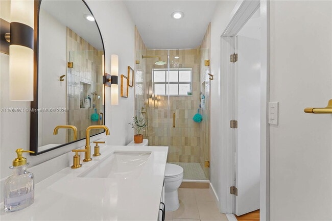 Building Photo - 6331 SW 18th St