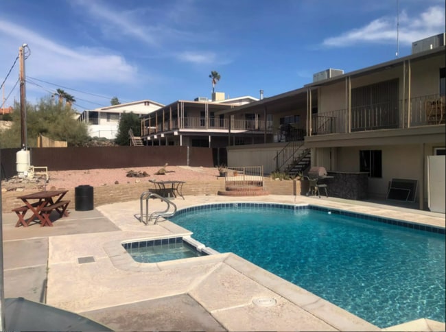 Building Photo - 3541 Tecumseh Dr Unit C