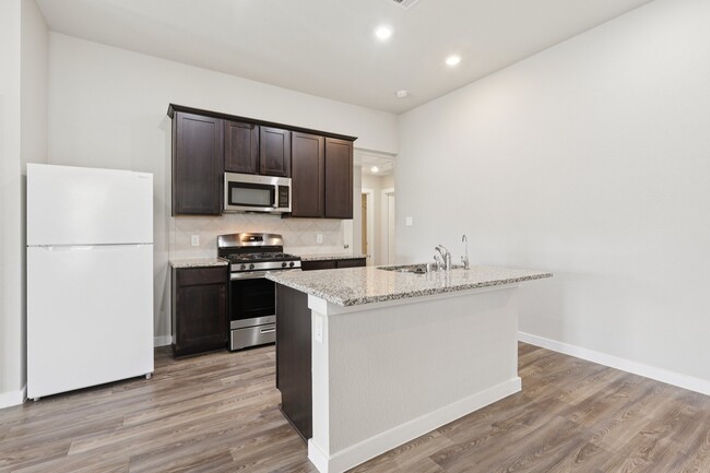 Photo - 920 Gentle Moss Dr