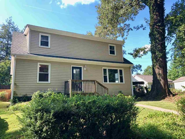 Building Photo - 1603 Cherry Ave Rental