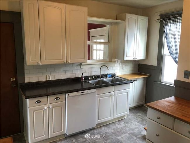 Photo - 129 119th St S