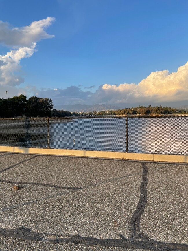 Building Photo - 1432 Westerly Ter Unit 1432