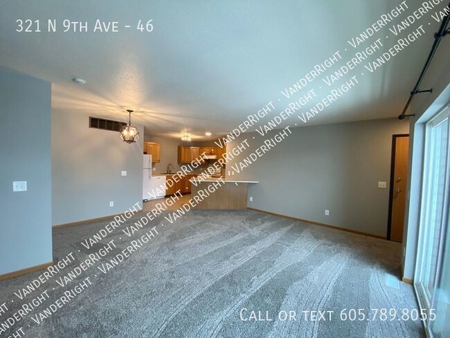 Building Photo - 321 9th Ave Unit 46