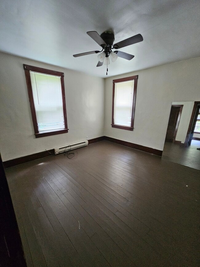 Building Photo - 1296 Butler Rd Unit 1296A