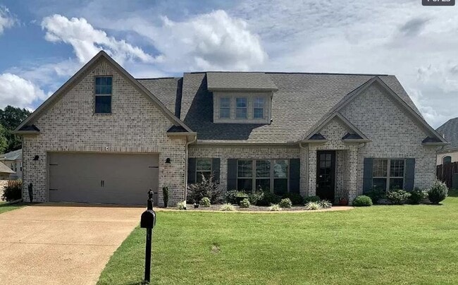 32 Nathan Dr