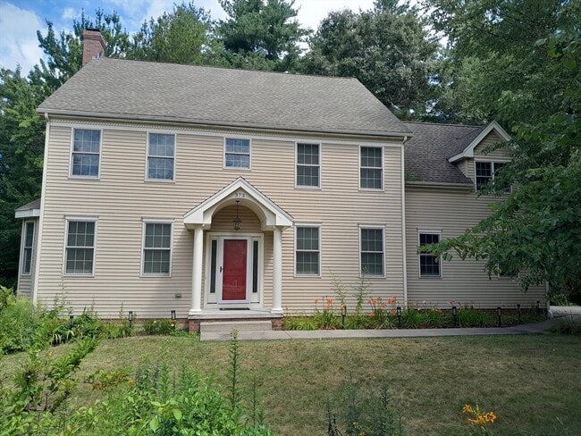 Building Photo - 373 Littlefield Ln Rental
