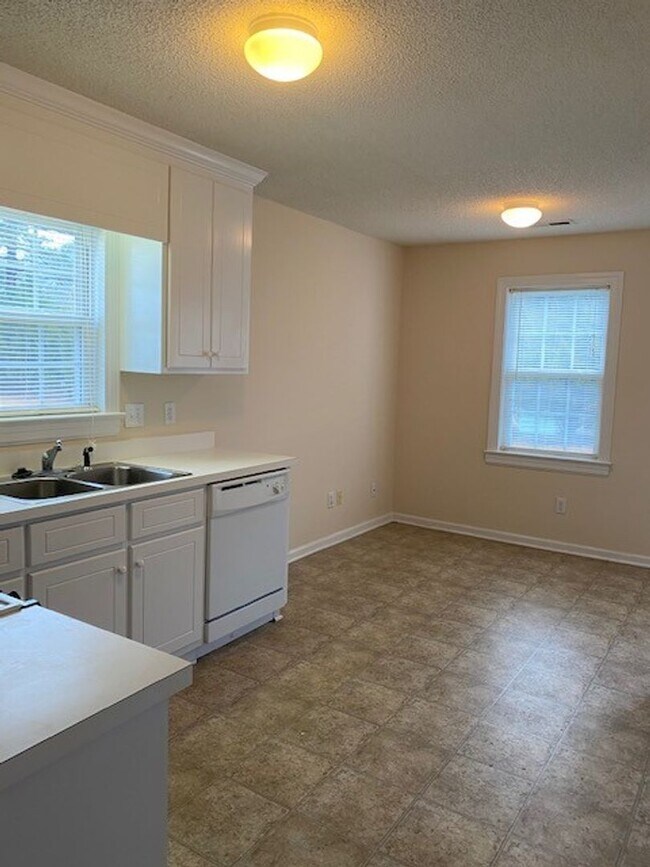 Photo - Jayne Lane Duplexes - Bldg 1 Unit 3507-1A