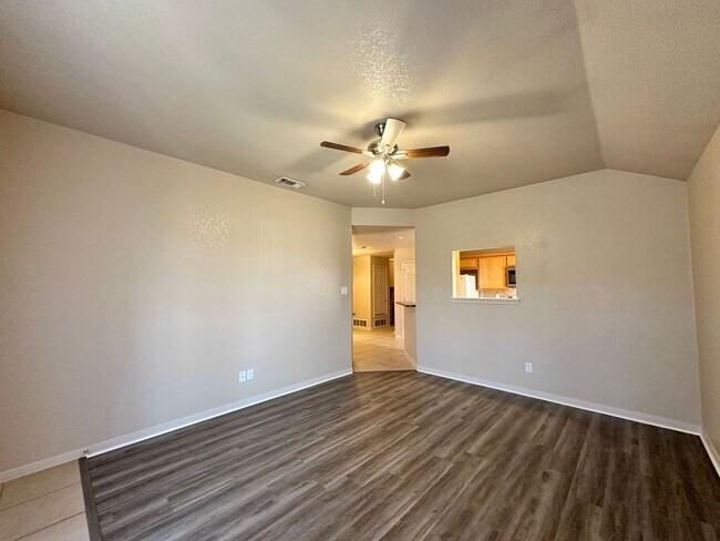 Photo - 3008 Dannen Ct