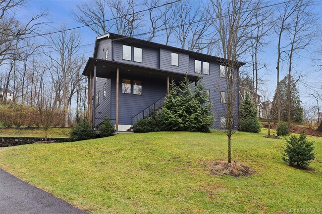 Photo - 18 Hillside Ave