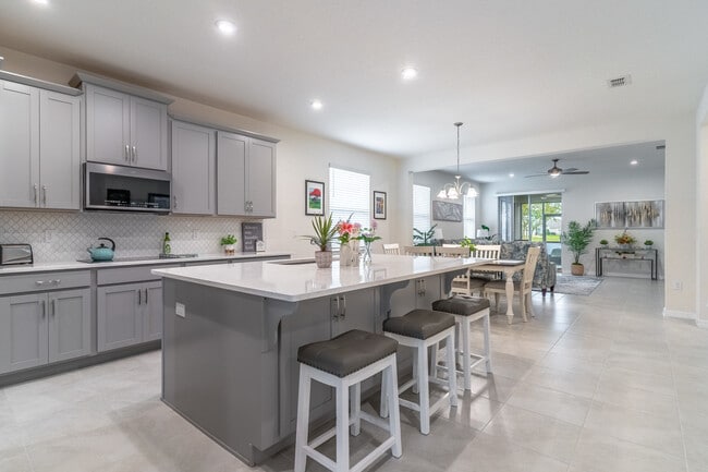 Photo - 2721 Chantilly Ave