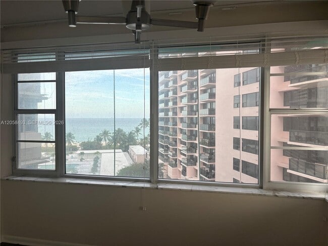 Building Photo - 5255 Collins Ave Unit 6J