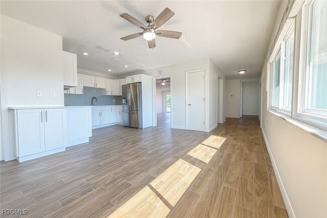 Photo - 1458 Alwynne Dr N