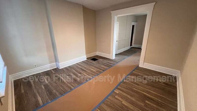 Photo - 1345 E Livingston Ave Unit 1345