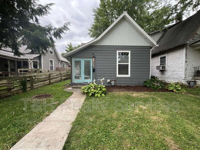 Building Photo - 1631 Leonard St Rental