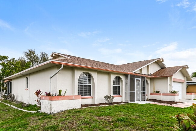 Photo - 401 SE 18th St