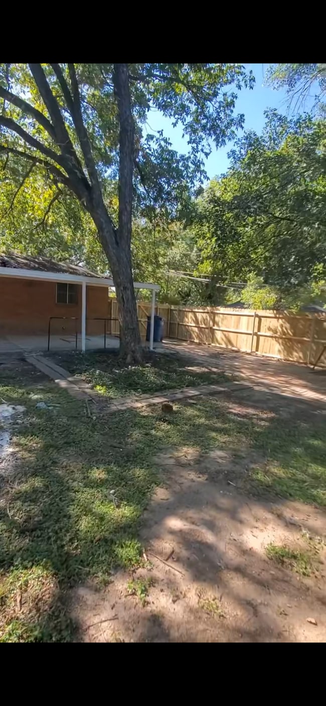 Photo - 220 Fairmont Ave