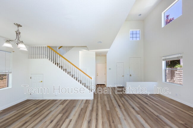Photo - 25620 Wordsworth Ln