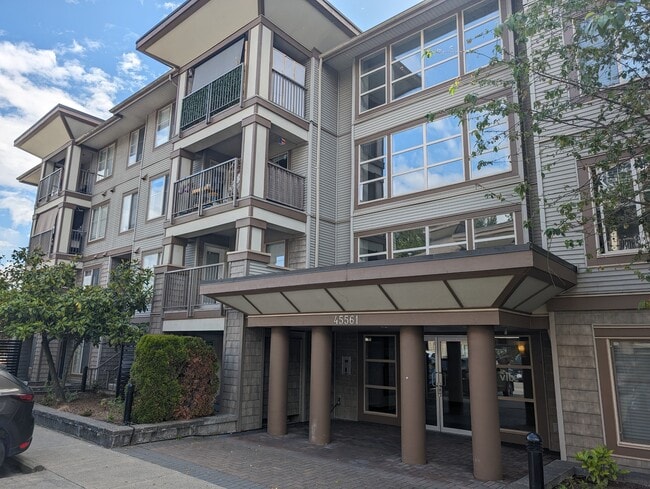 Building Photo - 45561 Yale Rd