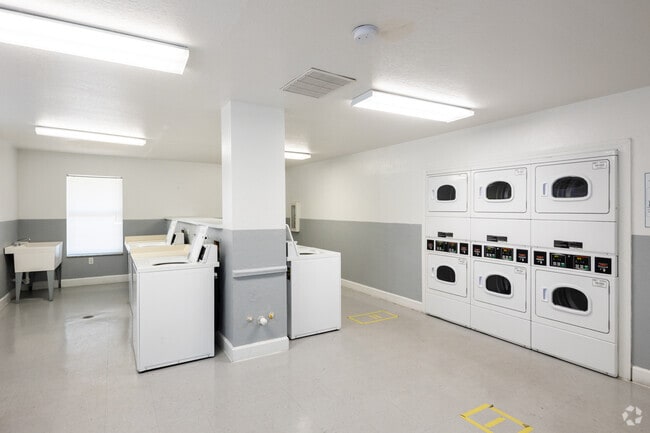 Raintree Apartments