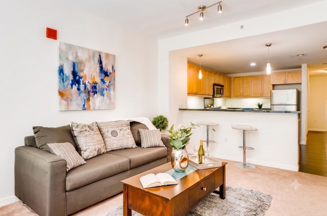 Photo - 1150 J St