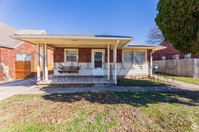 Building Photo - 542 S Marcilene Ter Rental