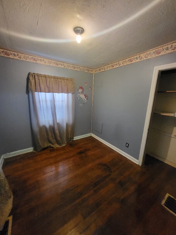 Photo - 218 Sycamore St House