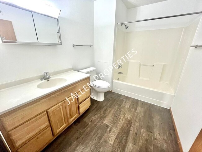 Photo - 904 Riverfront Rd Unit 18