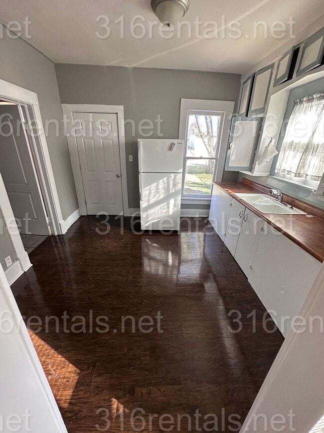 Photo - $895 - **COMING SOON** 2 bedroom / 1 bathroom - Single Family Home