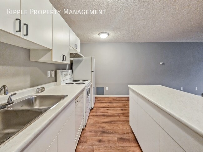 Photo - NEWLY RENOVATED 1 Beds, 1 Baths Apartment/Condo | No Pets Allowed Unité 103
