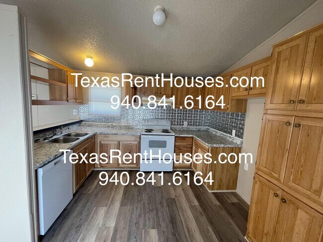 Photo - Bring the Pets - Fenced in Yard Included!!!! Discounted Rent Available too!!