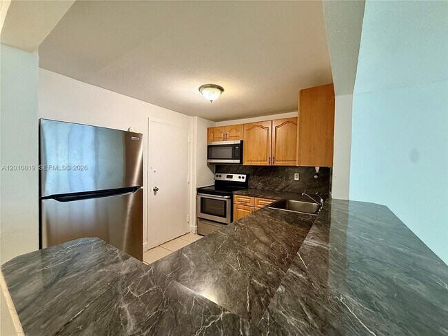 Photo - 9143 SW 77th Ave Unidad B109