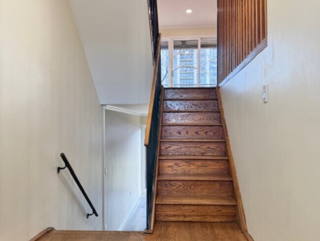 Photo - 2817 S Michigan Ave