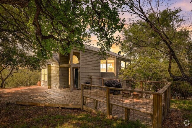 Building Photo - 203 Hill Loop Rental