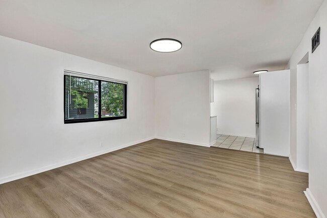 Photo - 2535 Lysle Ln Unit 2A