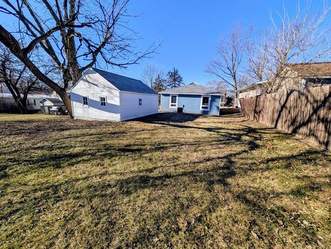 Photo - 906 S 1st St