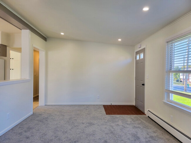 Photo - 1290 Sheep Hill Rd