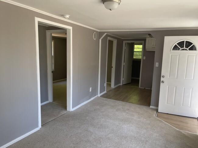 Photo - 140 Weaver St