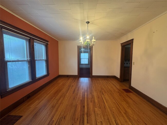 Photo - 54 Lathrop Ave