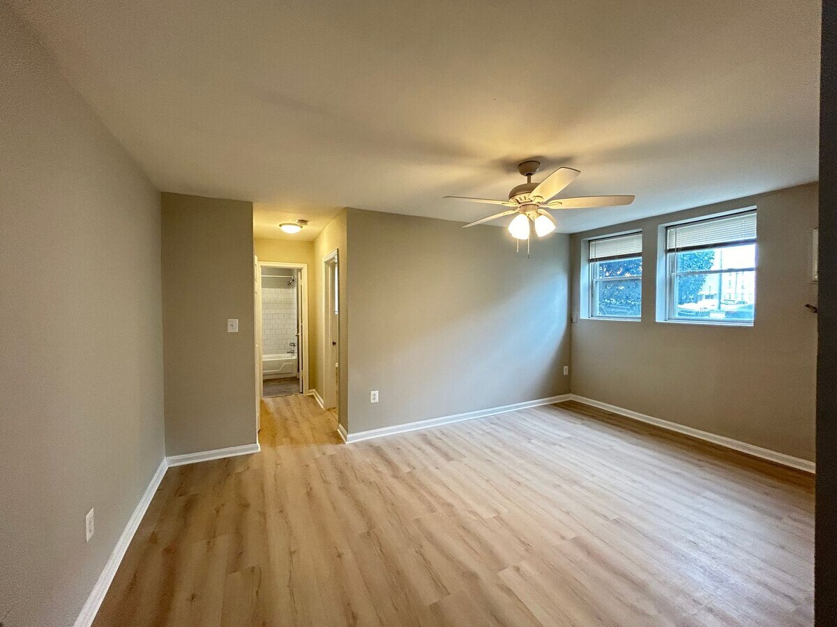 Photo - 5524 8th St NW