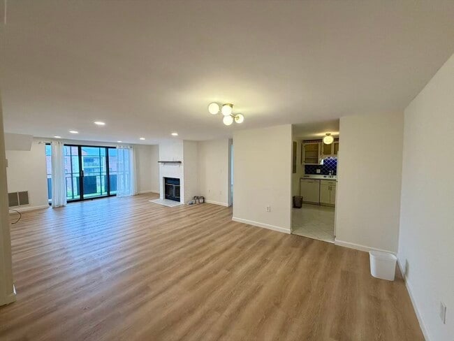 Photo - 12 9th St Unit 805