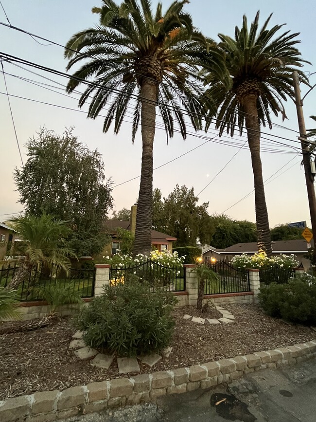 Photo - 2800 Tola Ave