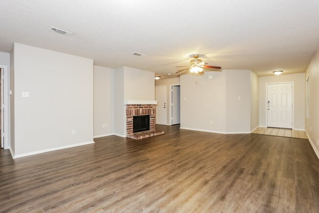 Photo - 5351 Driftway Dr