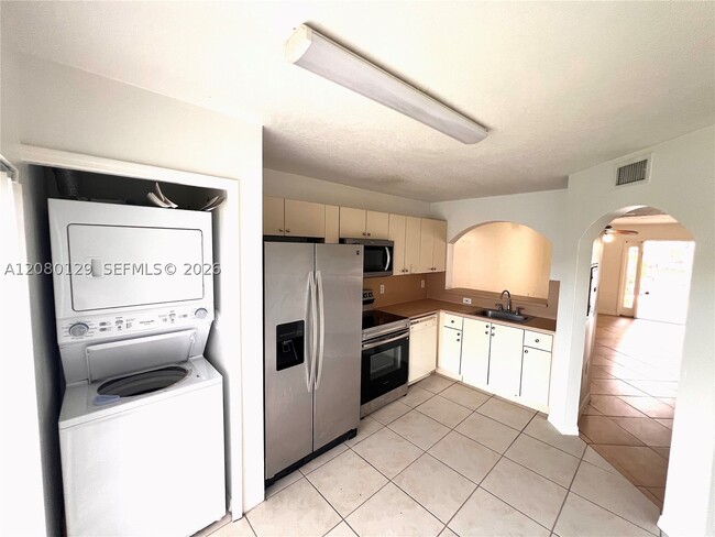 Photo - 2921 SE 12th Rd Unit 104-56
