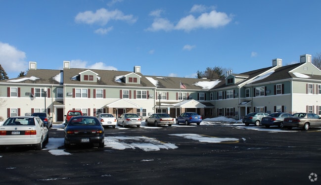 Photo - Highland Square