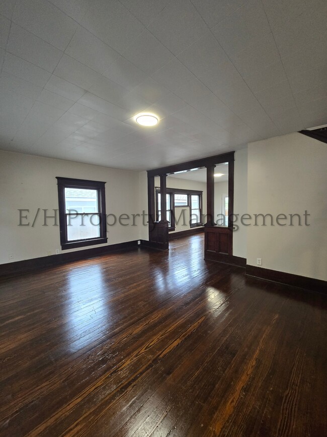 Photo - 1305 S Water St