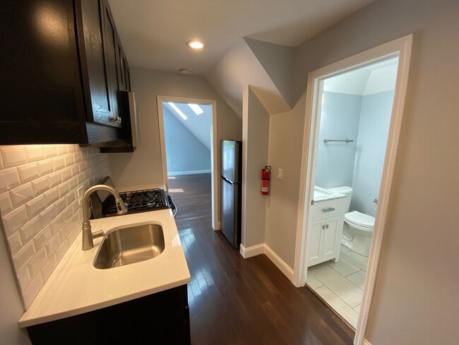 162 E 13th Ave